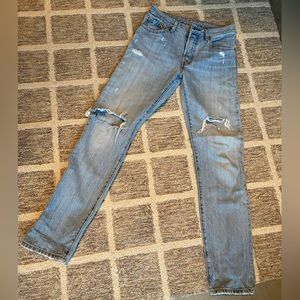 Levi’s 501 - Distressed